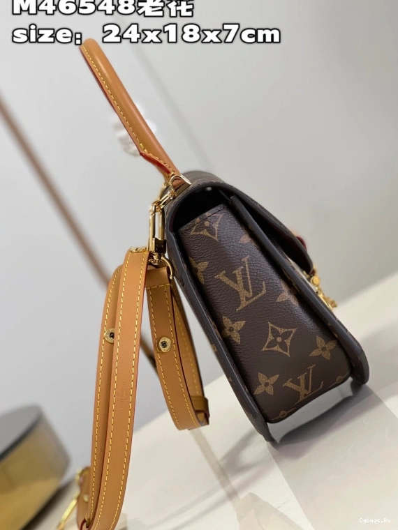 Tilsitt LOUIS VUITTON 0407